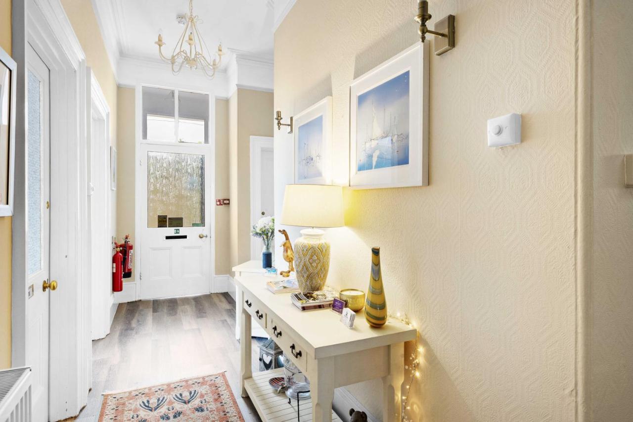 トーキー The Netley Bed & Breakfast エクステリア 写真