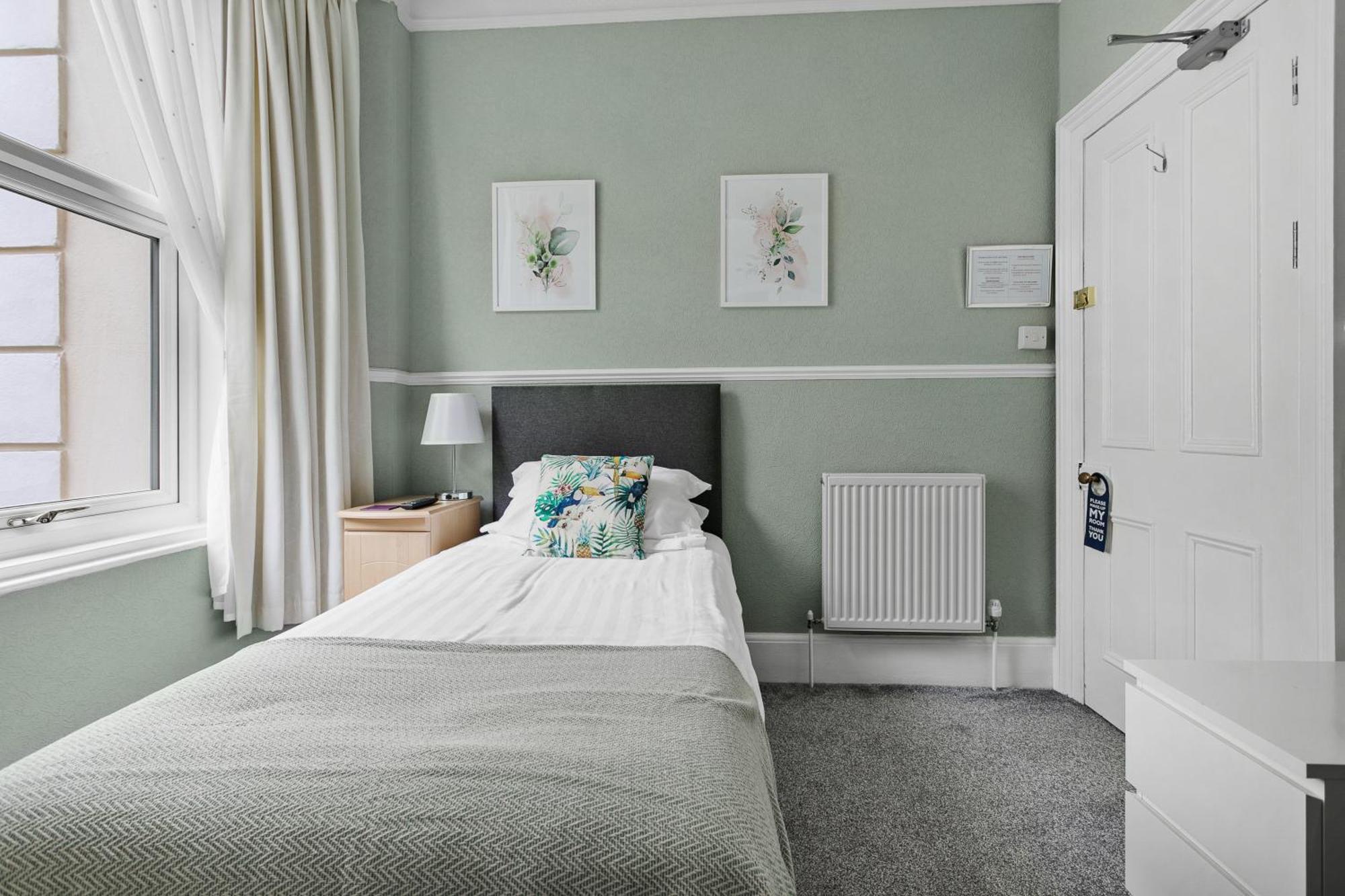 トーキー The Netley Bed & Breakfast 部屋 写真